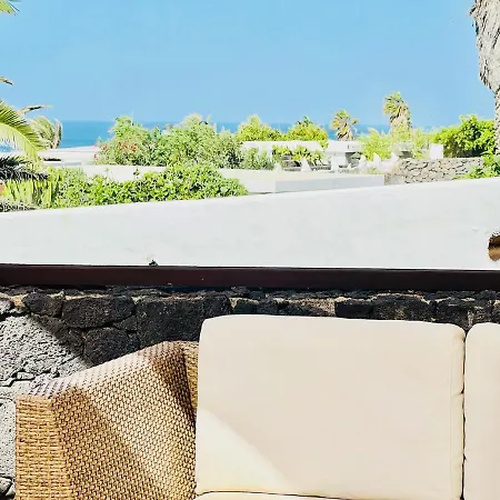 Canaryislandshost I Marquesa Famara